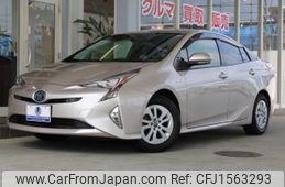 toyota prius 2018 CFJ1563293