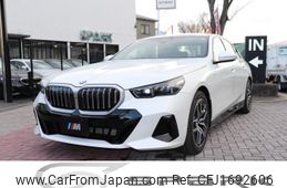 bmw 5-series 2024 CFJ1692606