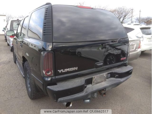 gmc yukon 2005 CFJ0662517 image 2