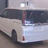 toyota noah 2017 quick_quick_DBA-ZRR80W_0370358 image 5