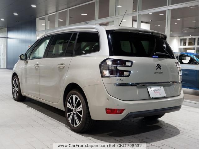 citroen c4-picasso 2018 CFJ1798632 image 2