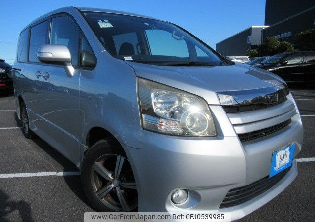 toyota noah 2007 REALMOTOR_Y2024120076F-12 image 2