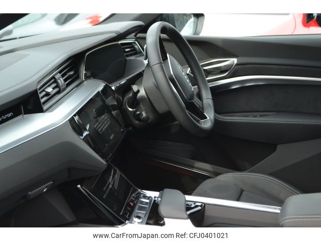 audi q8 2023 -AUDI--Audi Q8 ZAA-GEEDE--WAUZZZGE1RB024***---AUDI--Audi Q8 ZAA-GEEDE--WAUZZZGE1RB024***- image 2