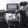 toyota wish 2014 MATEL_42940 image 11