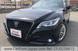 toyota crown-hybrid 2019 GOO_JP_700080241230240928002