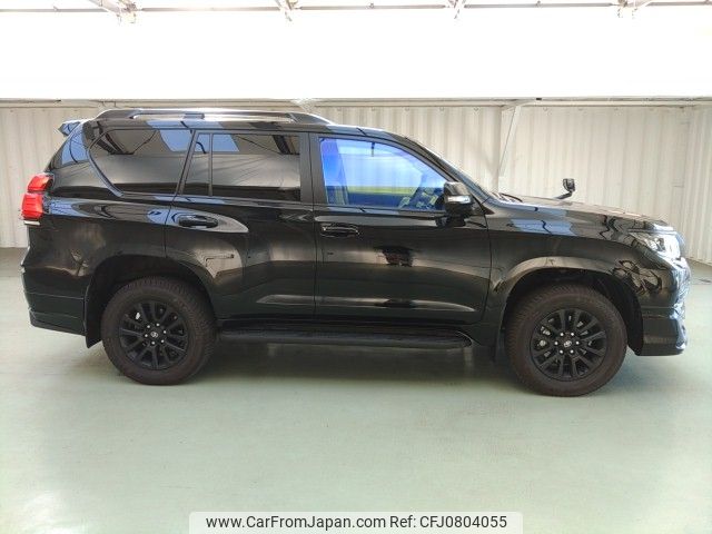 toyota land-cruiser-prado 2023 ENHANCEAUTO_1_ea295454 image 2