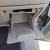 toyota noah 2013 CFJ1605162 image 13
