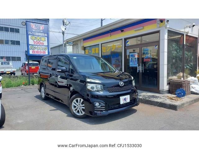 toyota voxy 2010 CFJ1533030 image 1