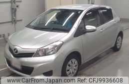 toyota vitz 2014 -TOYOTA--Vitz KSP130-2110465---TOYOTA--Vitz KSP130-2110465-