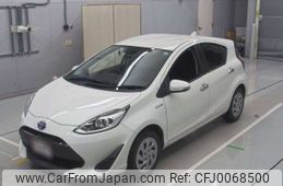 toyota aqua 2017 -TOYOTA--AQUA NHP10-6686460---TOYOTA--AQUA NHP10-6686460-