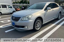 toyota crown-majesta 2010 CFJ1634504