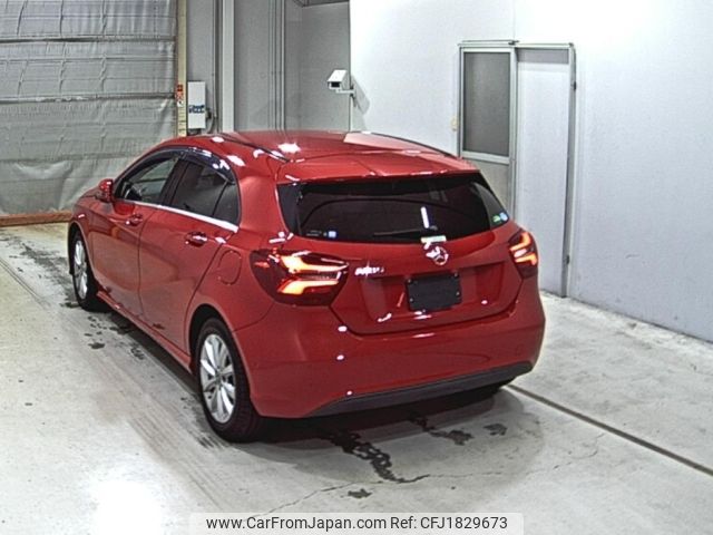 mercedes-benz a-class 2017 CFJ1829673 image 2