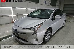 toyota prius 2018 -TOYOTA--Prius ZVW55--8064648---TOYOTA--Prius ZVW55--8064648-