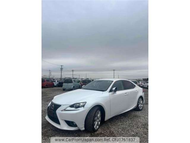 lexus is 2014 CFJ1761837 image 1