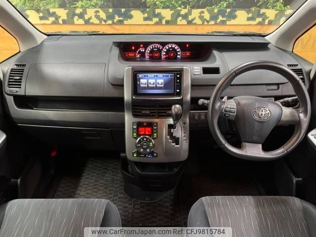 toyota voxy 2011 -TOYOTA--Voxy DBA-ZRR70W--ZRR70-0451522---TOYOTA--Voxy DBA-ZRR70W--ZRR70-0451522- image 2