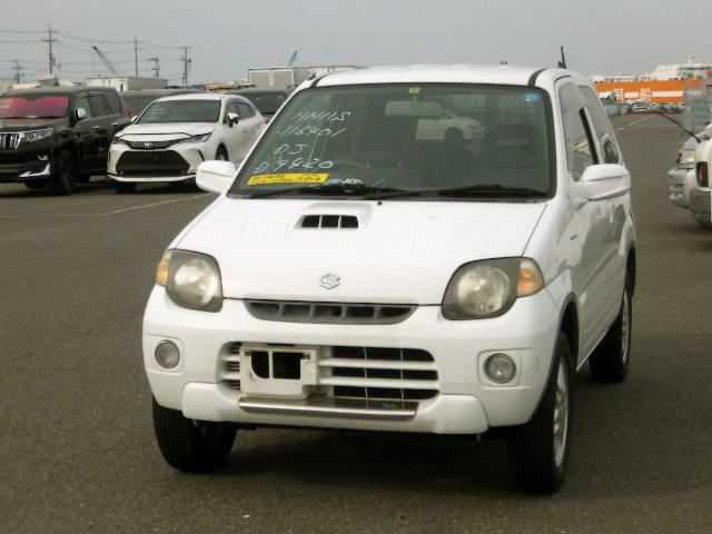 car_6e646a0f-b12a-4987-86ca-