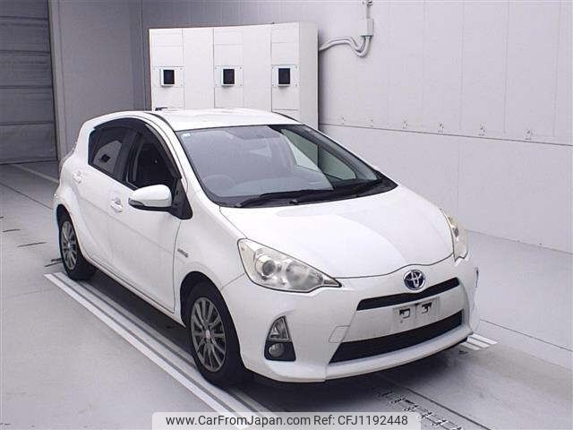 toyota aqua 2013 -TOYOTA--AQUA NHP10-6157681---TOYOTA--AQUA NHP10-6157681- image 1