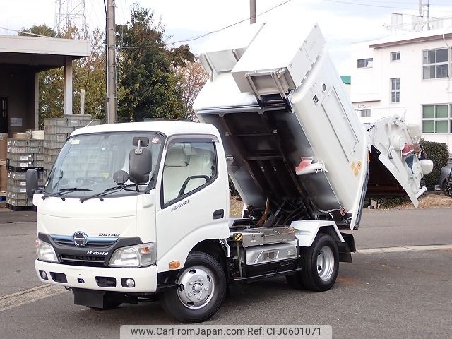 hino dutro 2016 -HINO--Hino Dutoro TSG-XKU600X--XKU600-0001682---HINO--Hino Dutoro TSG-XKU600X--XKU600-0001682- image 1