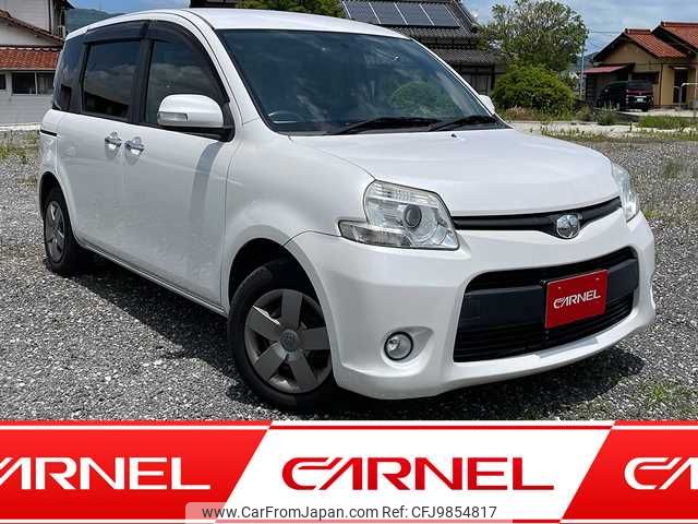 toyota sienta 2011 A11044 image 1