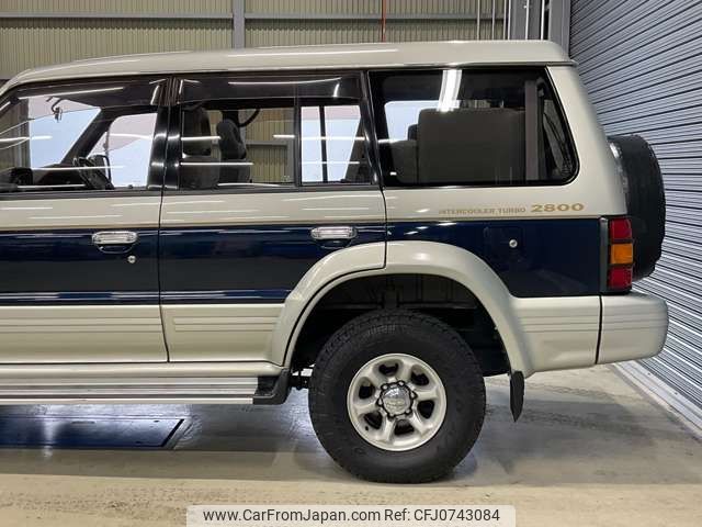 まとう 1995 Mitsubishi Pajero KD-V24W 4WD - Car Price $11,880