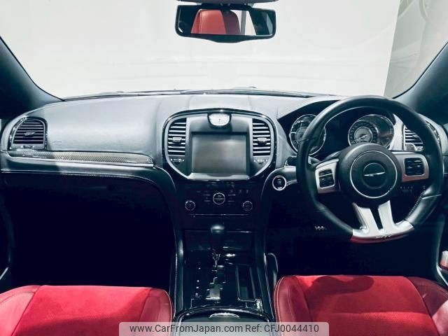 chrysler 300 2014 quick_quick_LX36_2C3CCANJ8DH606793 image 2