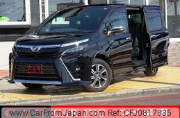 toyota voxy 2018 quick_quick_ZRR80W_ZRR80-0447300