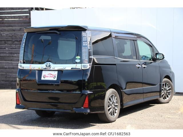 toyota voxy 2016 CFJ1682563 image 2