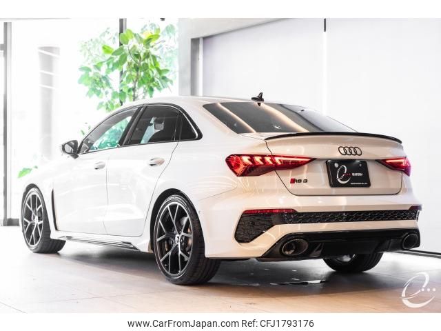 audi rs3 2022 CFJ1793176 image 2