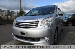 toyota noah 2010 GOO_JP_700120051630240711001