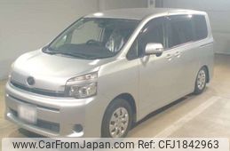 toyota voxy 2011 CFJ1842963