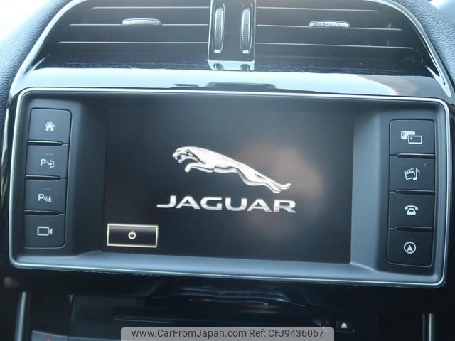jaguar xe 2016 GOO_JP_965024020109620022002 image 2