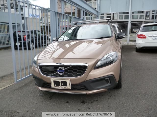 volvo v40 2013 quick_quick_DBA-MB5204T_YV1MZ6356E2030489 image 1