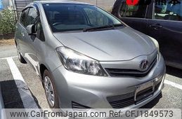 toyota vitz 2011 CFJ1849573