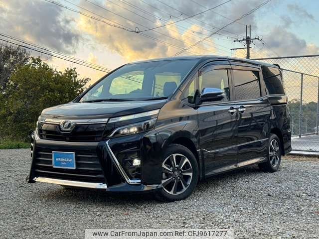 toyota voxy 2018 -TOYOTA--Voxy DBA-ZRR80W--ZRR80-0468480---TOYOTA--Voxy DBA-ZRR80W--ZRR80-0468480- image 1