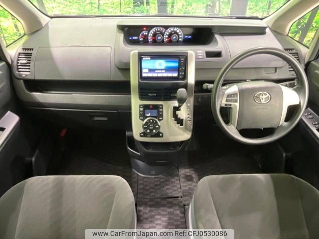 toyota voxy 2012 -TOYOTA--Voxy DBA-ZRR70G--ZRR70-0502124---TOYOTA--Voxy DBA-ZRR70G--ZRR70-0502124- image 2