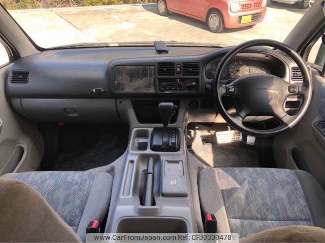 mazda bongo-friendee 1997 37ec8f84afa482fd35c4769013ae349e image 2