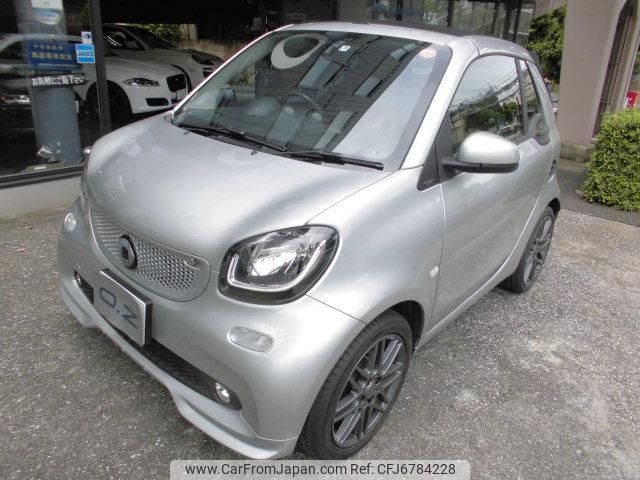 smart fortwo-convertible 2017 GOO_JP_700957089930200726001 image 1