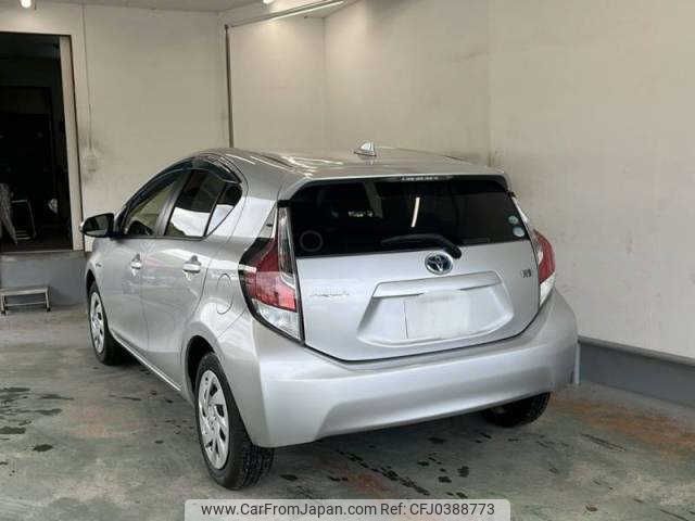 toyota aqua 2017 -TOYOTA--AQUA NHP10--6613013---TOYOTA--AQUA NHP10--6613013- image 2