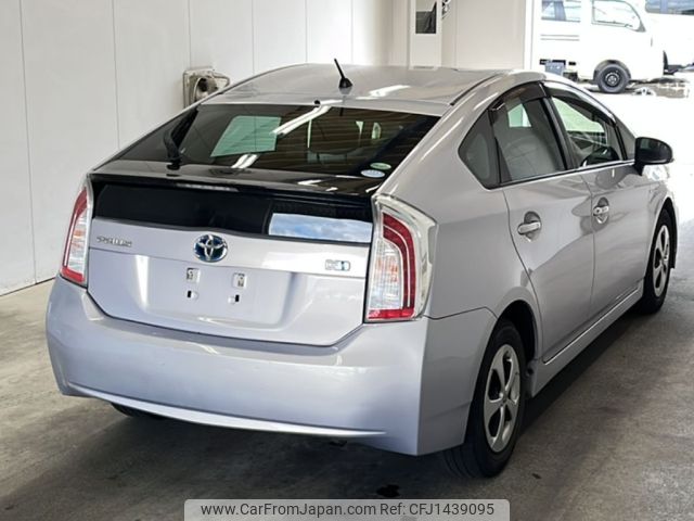 toyota prius 2012 CFJ1439095 image 2