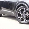 toyota c-hr 2017 GOO_JP_700072025530250520002 image 18