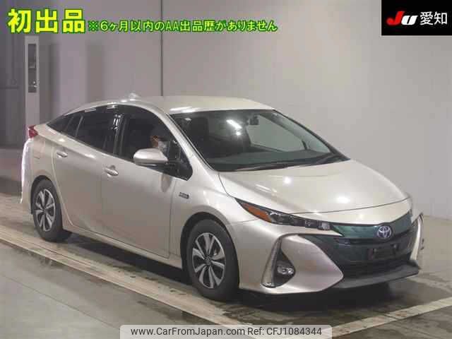 toyota prius-phv 2017 -TOYOTA--Prius PHV ZVW52-3038042---TOYOTA--Prius PHV ZVW52-3038042- image 1