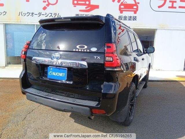 toyota land-cruiser-prado 2017 CFJ5196265 image 2