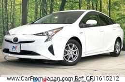 toyota prius 2018 CFJ1615212