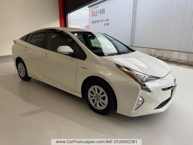 toyota prius 2016 quick_quick_ZVW50_ZVW50-6062708 image 2