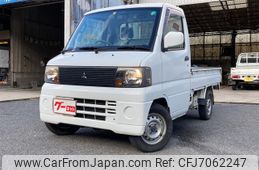mitsubishi minicab-truck 2004 GOO_JP_700100145330211201004
