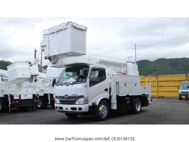 hino dutro 2016 GOO_NET_EXCHANGE_0802813A30240831W001 image 1