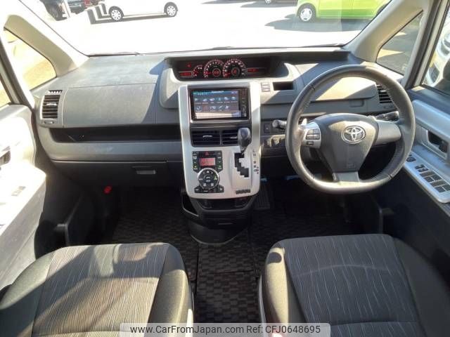 toyota noah 2012 -TOYOTA--Noah DBA-ZRR70W--ZRR70-0483531---TOYOTA--Noah DBA-ZRR70W--ZRR70-0483531- image 2