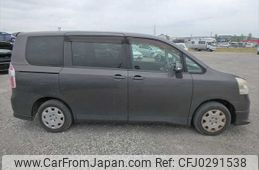 toyota noah 2007 NIKYO_DM77128