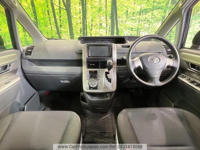 toyota voxy 2010 quick_quick_ZRR70W_ZRR70-0296227 image 2