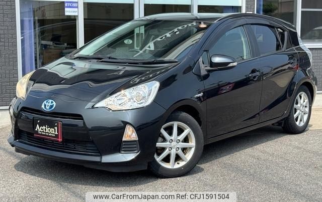 toyota aqua 2013 CFJ1591504 image 1